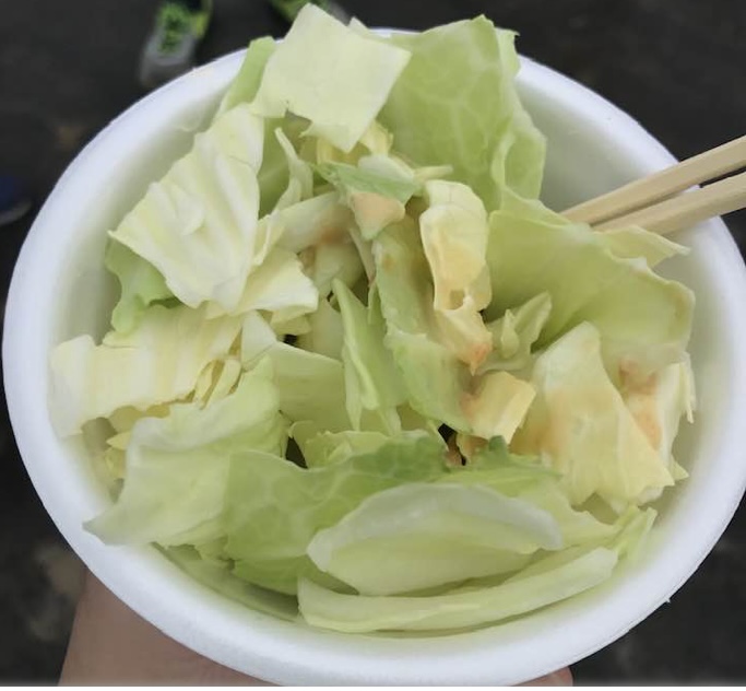 嬬恋村キャベツマラソンで食べられるざくぎりキャベツ